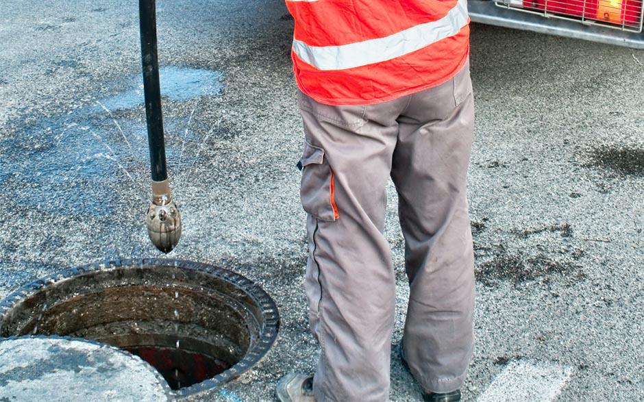 tarif plombier débouchage Arnouville